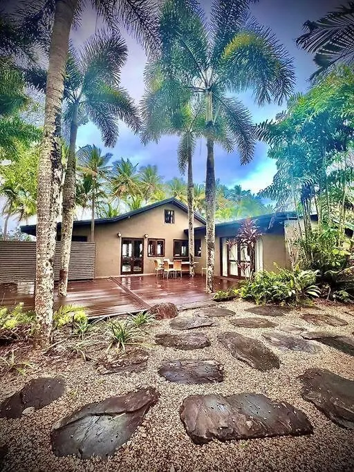Bala Beach House On Absolute Beachfront Newell Beach 度假居