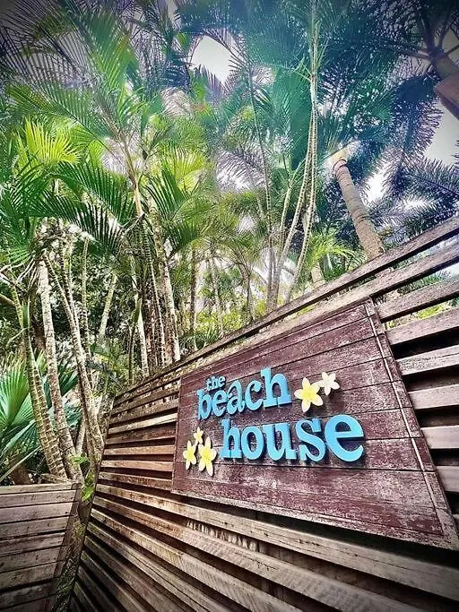Bala Beach House On Absolute Beachfront Newell Beach